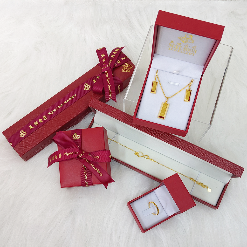 "Marvella Necklace in 916 Gold by Ngee Soon Jewellery · v8