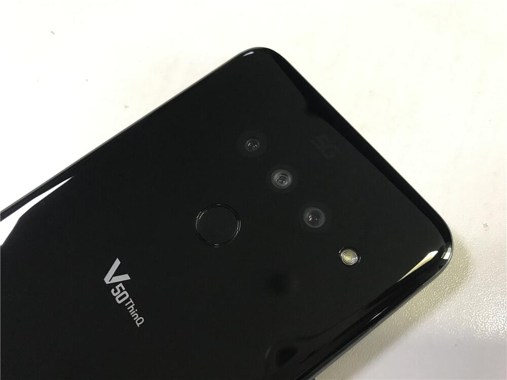 LG V50 ThinQ รุ่น V500N สมาร์ทโฟนหน้าจอ 6.4 นิ้ว RAM 6GB ROM 128GB กล้องหลัง 3 ตัว 16MP รองรับ LTE ซิมเดียว ปลดล็อกด้วยลายนิ้วมือ